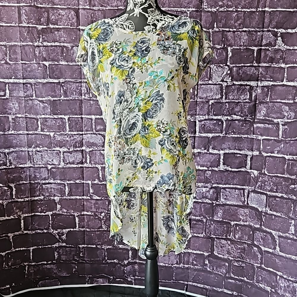 Cecico Sheer Floral Cap Shoulder Hi Low Top